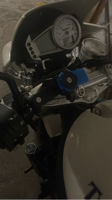 Triumph speed triple 1050