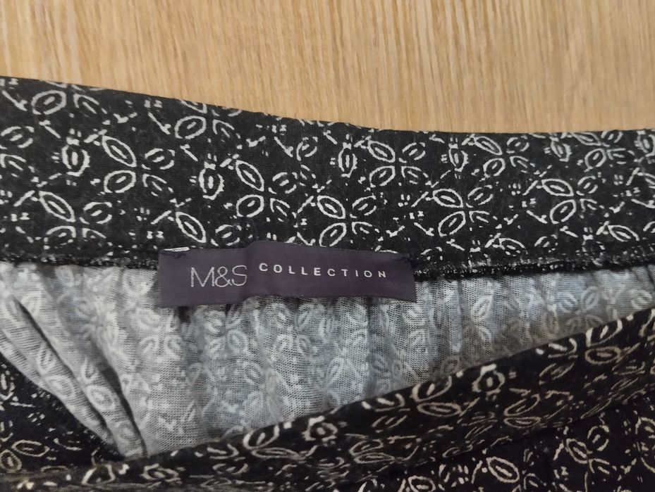 Czarna spódnica maxi