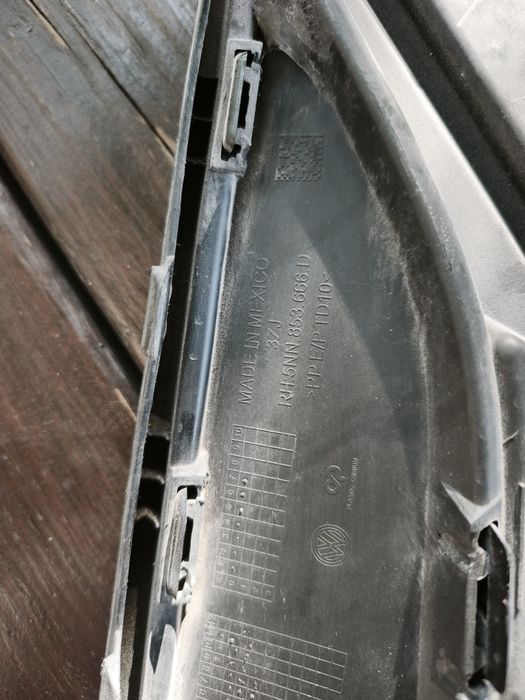 Клык переднего бампера VW Tiguan 2 2021-2024 SE