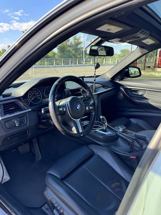 BMW f30 328 2013 год