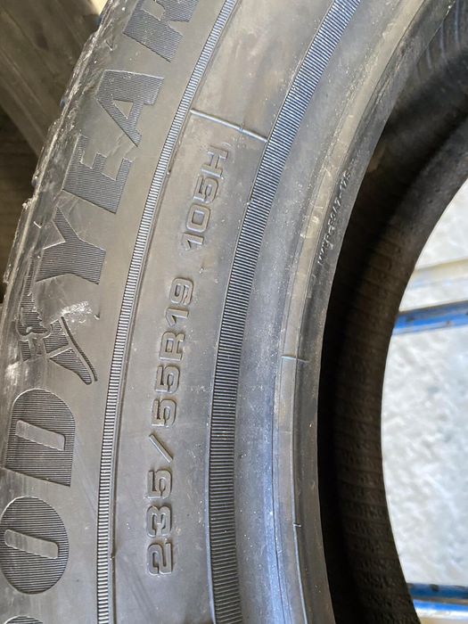 235/55/19 R19 Goodyear Ultra Grip Perfomance GEN1 4шт новые зима