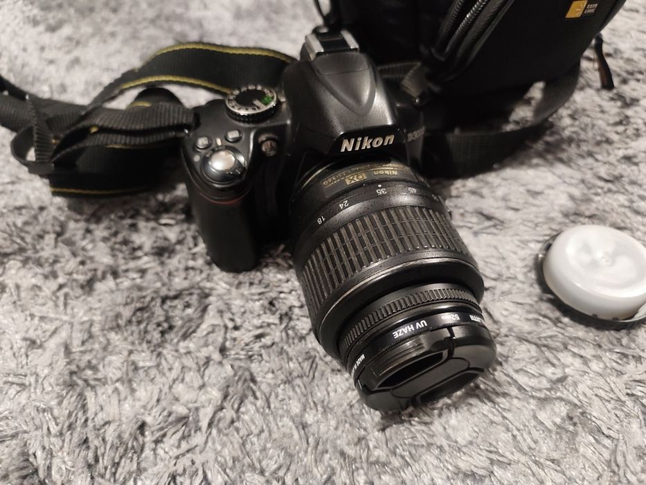 Aparat cyfrowy lustrzanka Nikon D3000 obiektyw 18-55mm