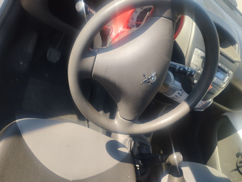 Peugeot 107 1.0 gasolina