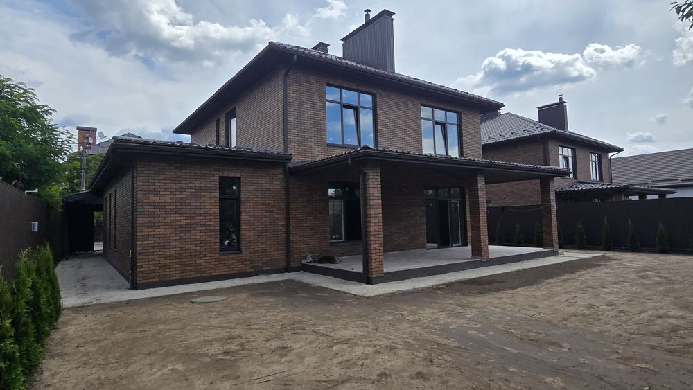 Продаж Будинку 215 м² - 6.3 Сотки | Цокольний Поверх - Підвал | Гараж | Без Комісії