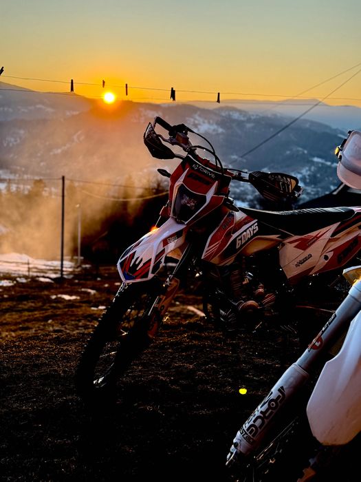 Продам мотоцикл  300