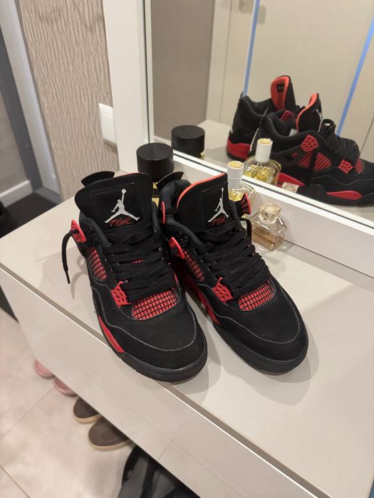Кросівки Nike Air Jordan оригінал 4 Retro Red Thunder