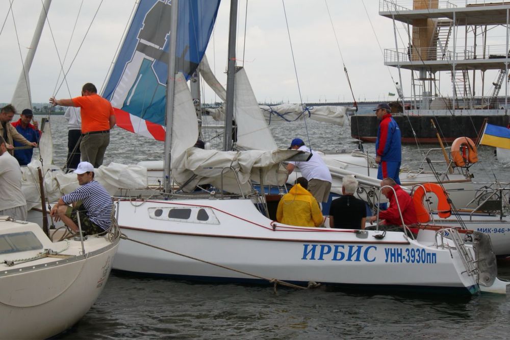 Продам парусную яхту Ирбис