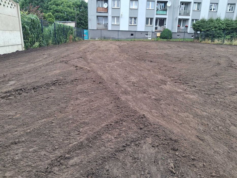 Niwelacje terenu glebogryzarką separacyjną ,