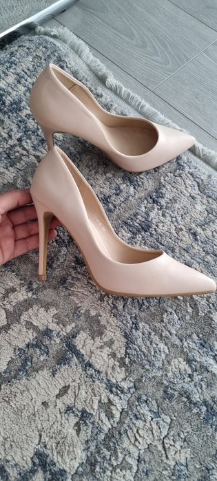 Продам туфлі ніжно розові