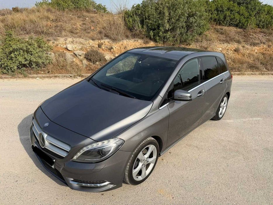 Mercedes-Benz B 180 — fotografia 4