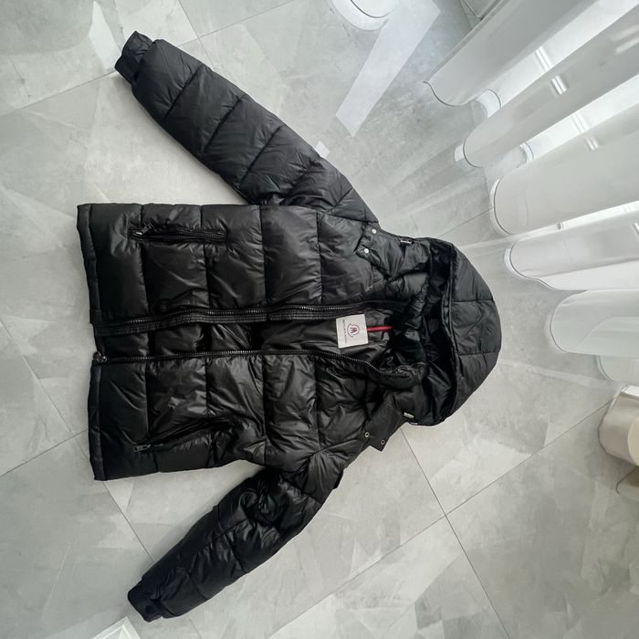 Куртка Moncler нова,дуже тепла,унісекс
