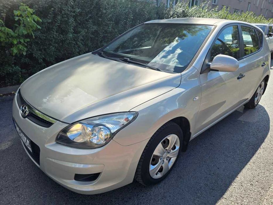 HYUNDAI I30 samochód osobowy