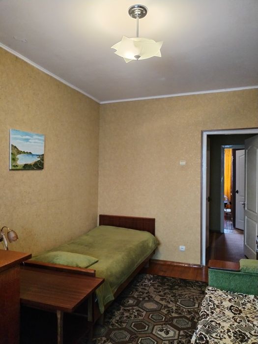 Здається 3-кімнатна квартира на пр. Свободи