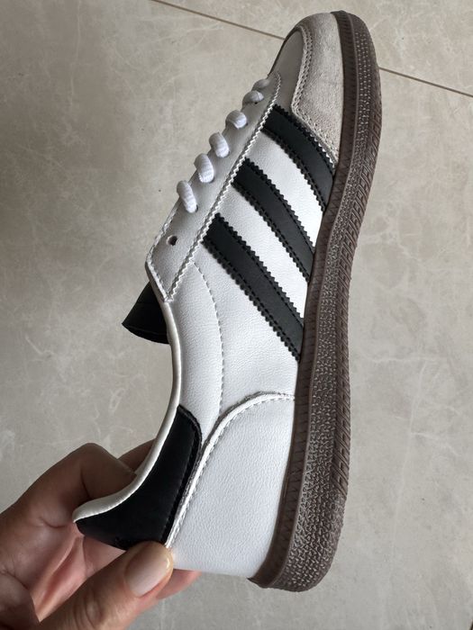 Tenis Adidas Spezial Tam 39 EUR