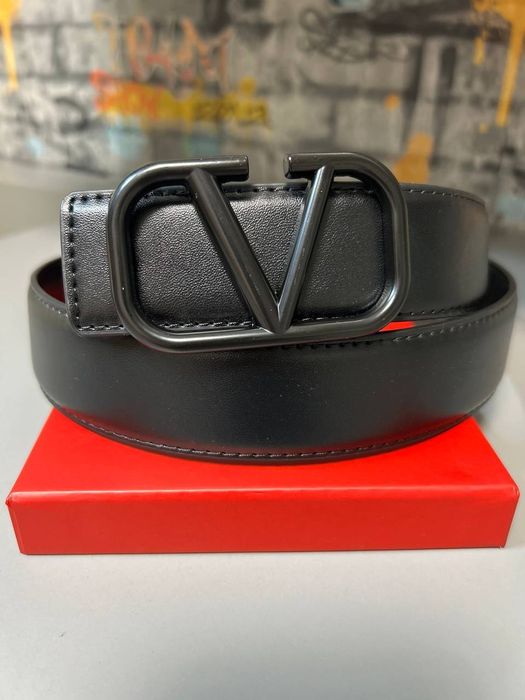 VALENTINO belt 

PRICE: 849₴
SIZE: 105см
           110см
           1