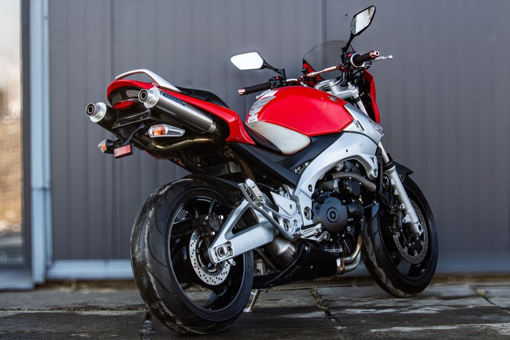 Suzuki GSR 400 з Японії