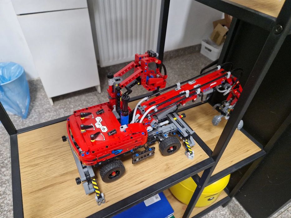 lego technic 42144