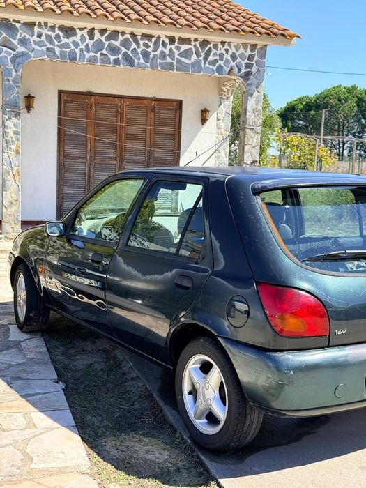 Ford Fiesta 1.25L — photo 3