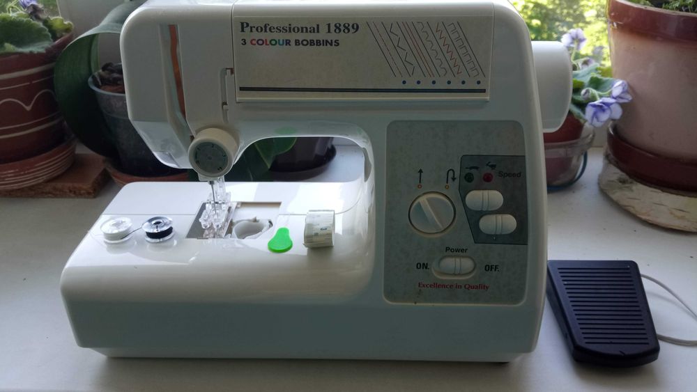 Дитяча швейна машинка Hing Lun