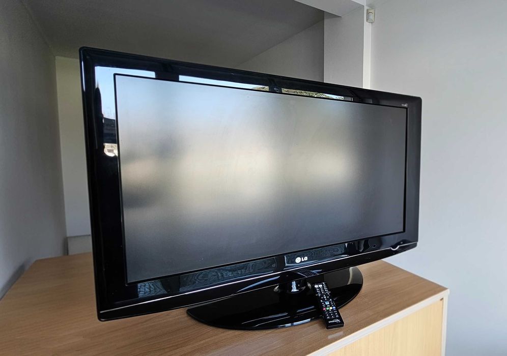 Televisor LG 37" FULL HD