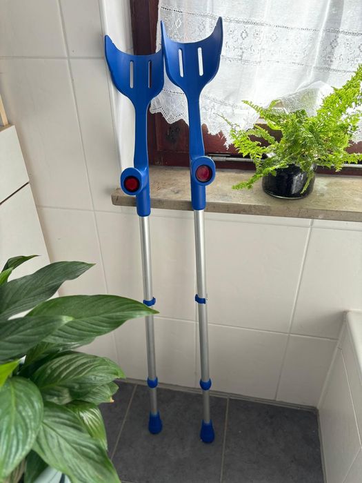 Милиці підлокітні 700 гривень пара