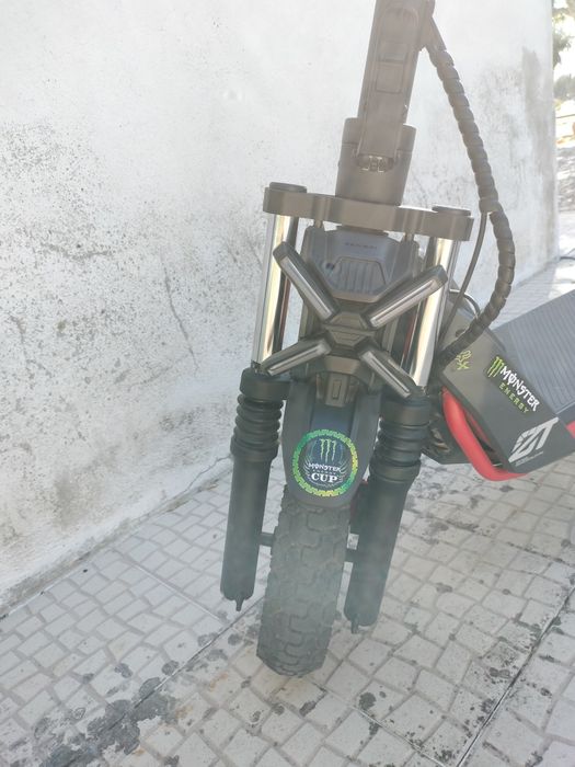 Segway zt3 pro, três meses de uso, bom estado, garantia de 2 anos e 7 meses.