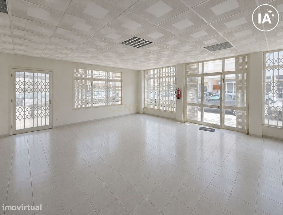 Loja com Potencial na Penha – Faro | 197 m²