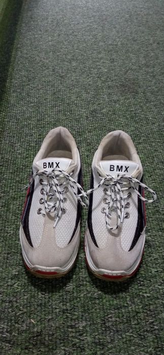 Кросівки 37 розмір