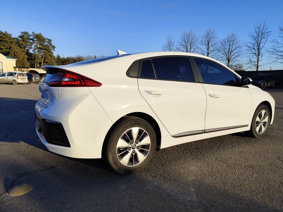 Hyundai Ioniq PHEV hybrid Хюндай іонік гібрид