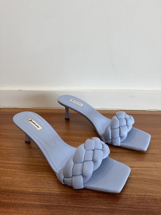 Sandálias azuis Stradivarius