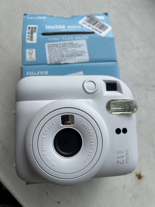 Instax mini 12 white
