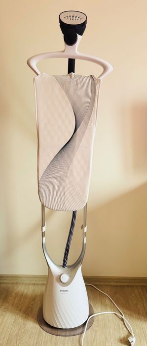 Продам Відпарювач PHILIPS ComfortTouch GC557/30