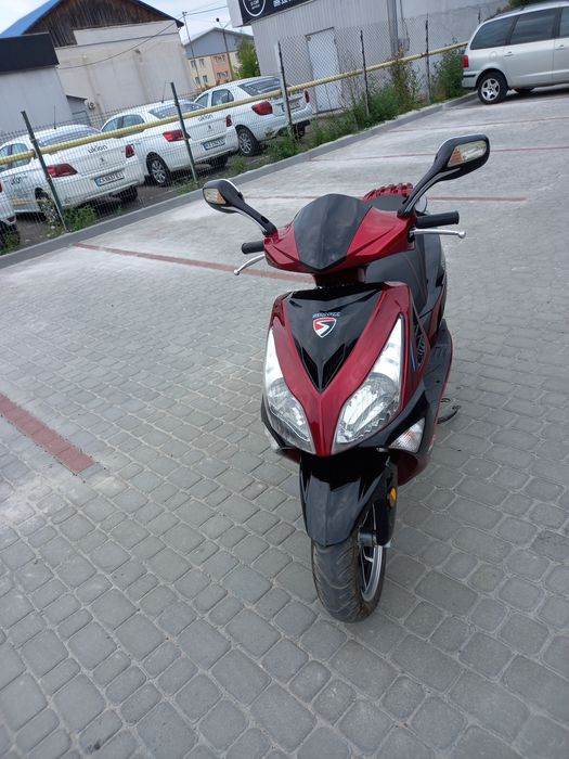 Продам скутер  Spsrk.150 куб продаж .ілі  обмін на  машину