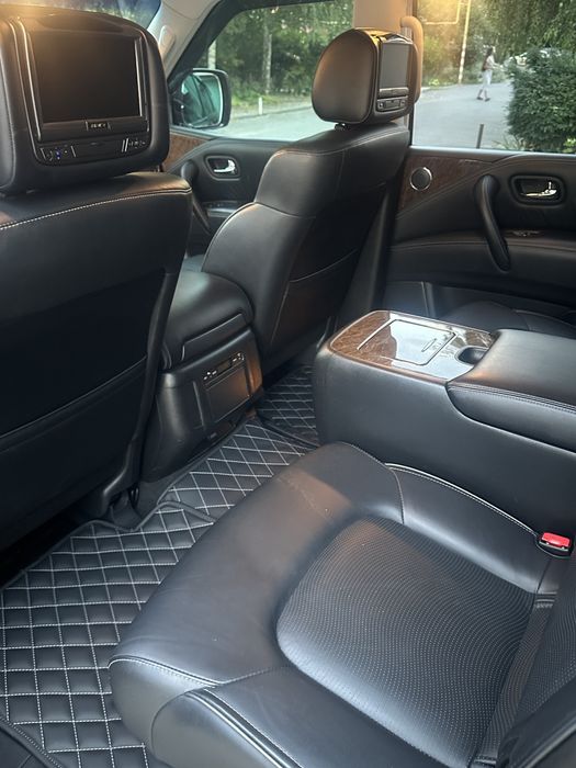 Продам машину infinity q80