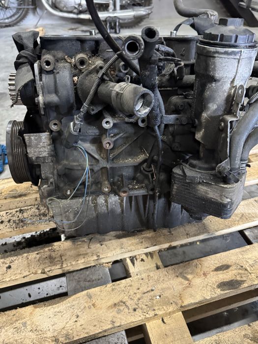 Блок низ двигуна BSY 2.0 did mitsubishi Outlander Grandis vw golf touran passat