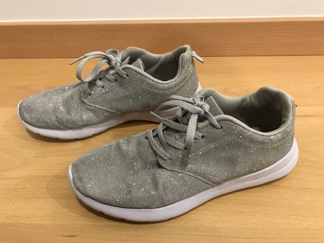 Sapatilhas Prateadas Nº 39