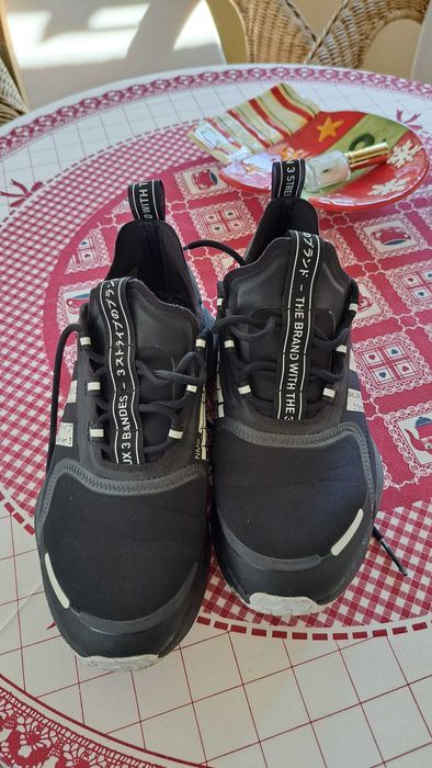 Vendo 3 pares de sapatilhas ler descrição.