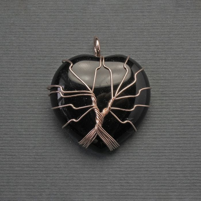 Кулон Серце Агат в золотистому обплетенні d-30х30мм+- L-37мм+-