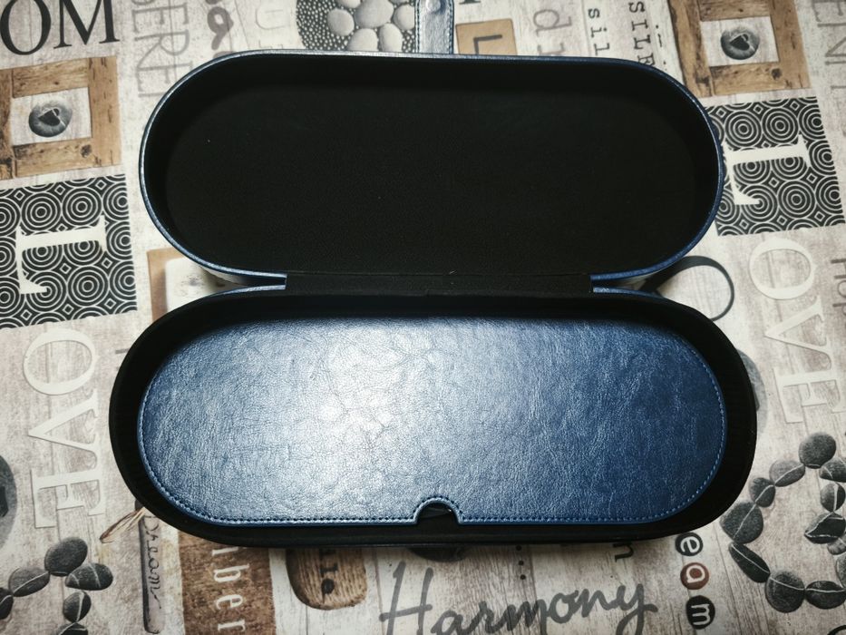 Mala de transporte e 5 adaptadores novos para secador