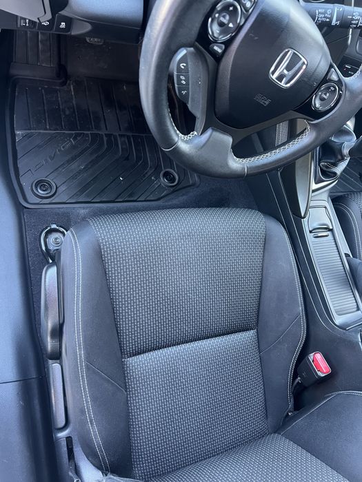 Honda civic I-DTEC de garagem