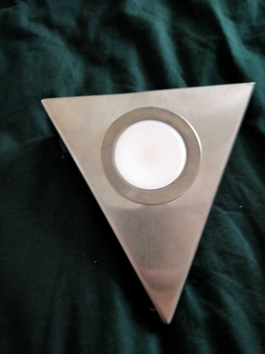 Lampa podszafkowa trójkątna LED