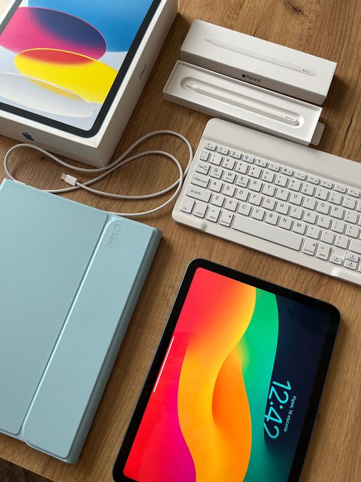 Tablet IPad Apple 10.9/2022 64GB + akcesoria