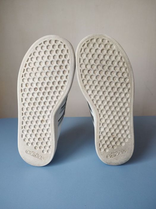 Кросовки Adidas 34p мокасини хайтопи кросівки