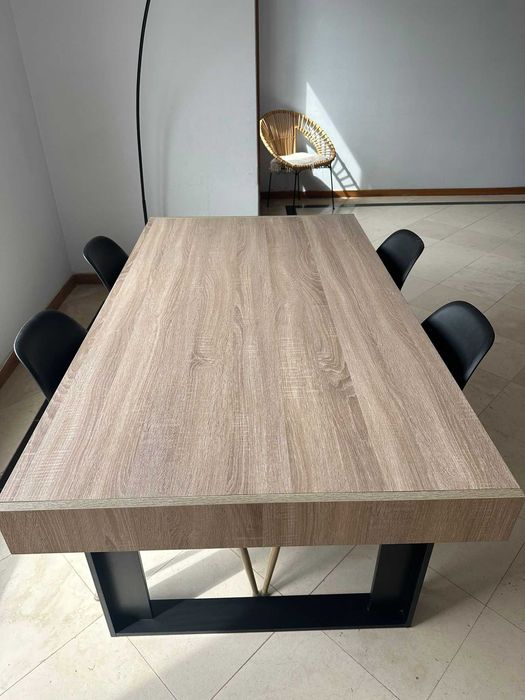 Mesa de jantar madeira muito resistente com ou sem as cadeiras