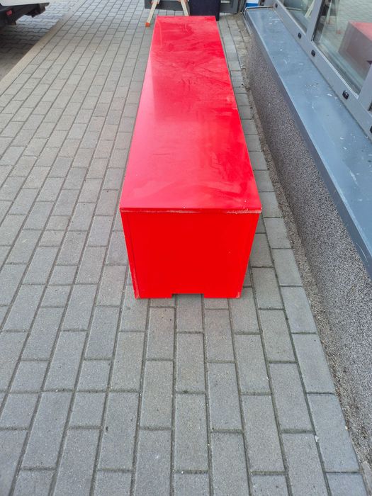 Sprzedam czerwone siedzisko