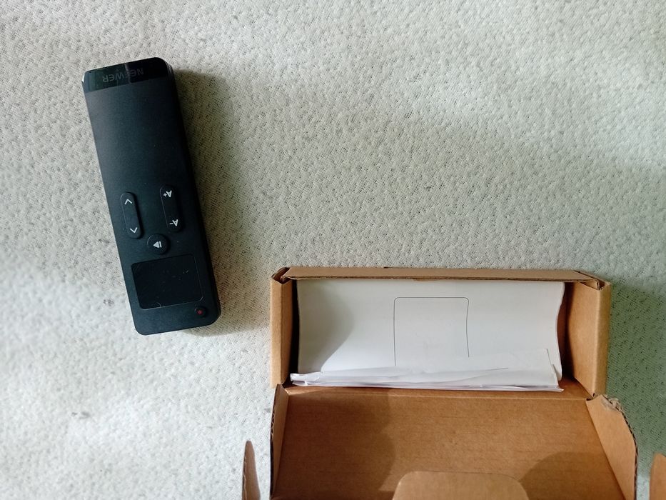 NEEWER RT110 Pilot do telepromptera Bluetooth