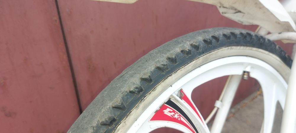 Велосипед на литых дисках BMW 26"