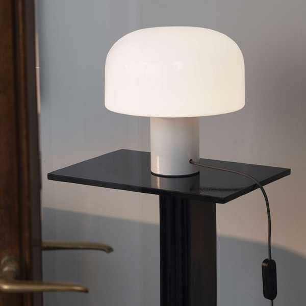 Candeeiro de mesa – BELLHOP Glass T da Flos (Original e Novo)