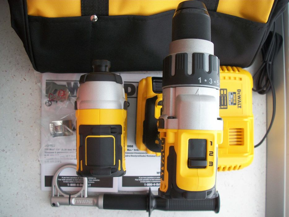 Набор бесщеточных шуруповертов DeWalt DCK299D1W1 (DCD998 DCF887)