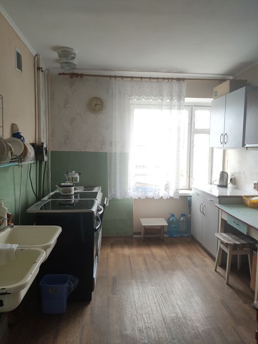Продам кімнату в гуртожитку вул.Миколайчука